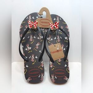 Wmns Havaianas Minnie Mouse Black Flip Flops with Red Bow Charm